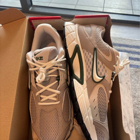 Nike Men's V5 RNR shoes - Picture 3 of 6